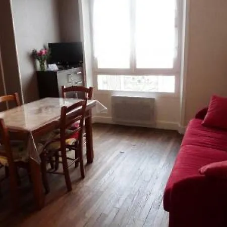 Ferrie One Bed Apartment